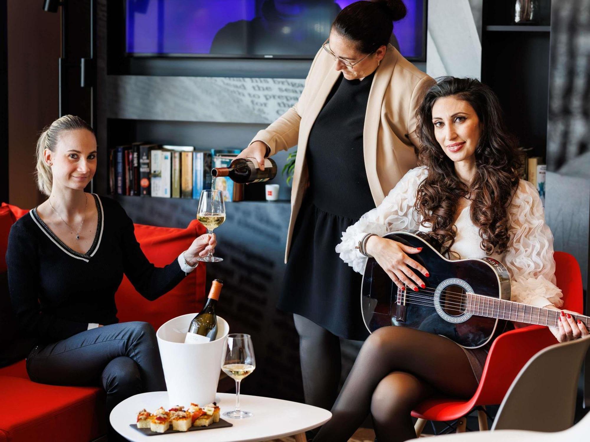 Ibis Cannes Mandelieu Экстерьер фото
